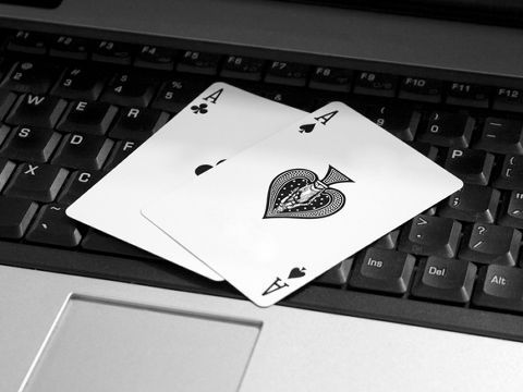 ポーカーAIの進化：勝利への新たな道